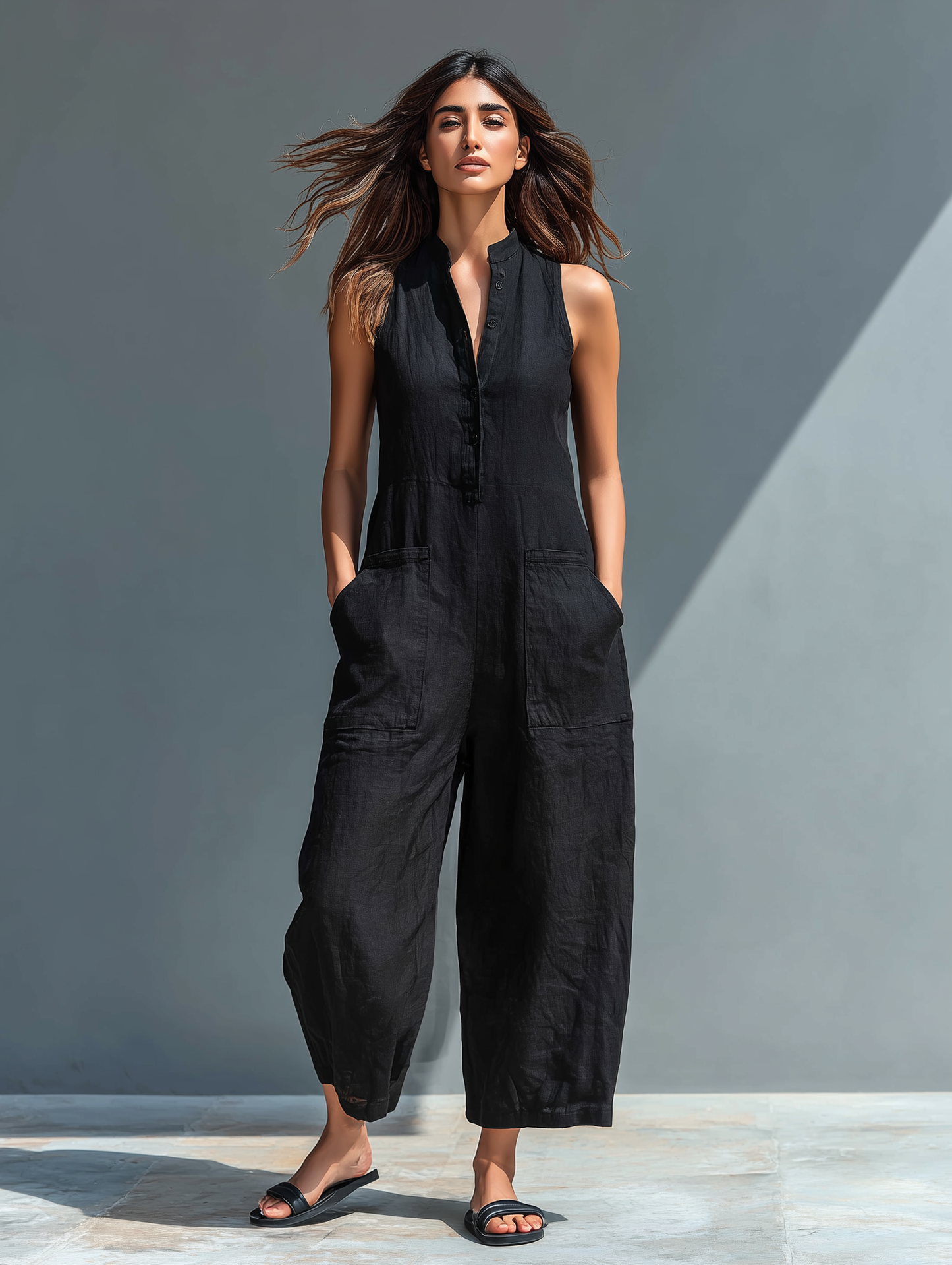 Juliette | Ærmeløs jumpsuit i hørblanding med knaplukning