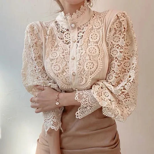 Tove | Langærmet bluse med blondedetaljer