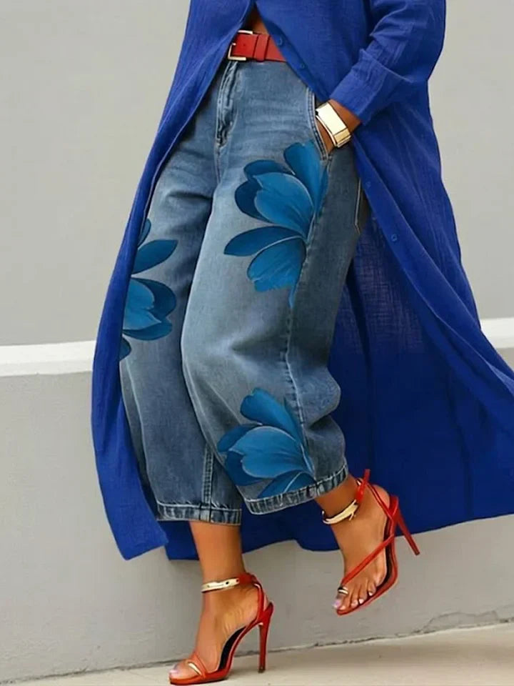 Maud | Lang skjorte og jeans med blomsterprint