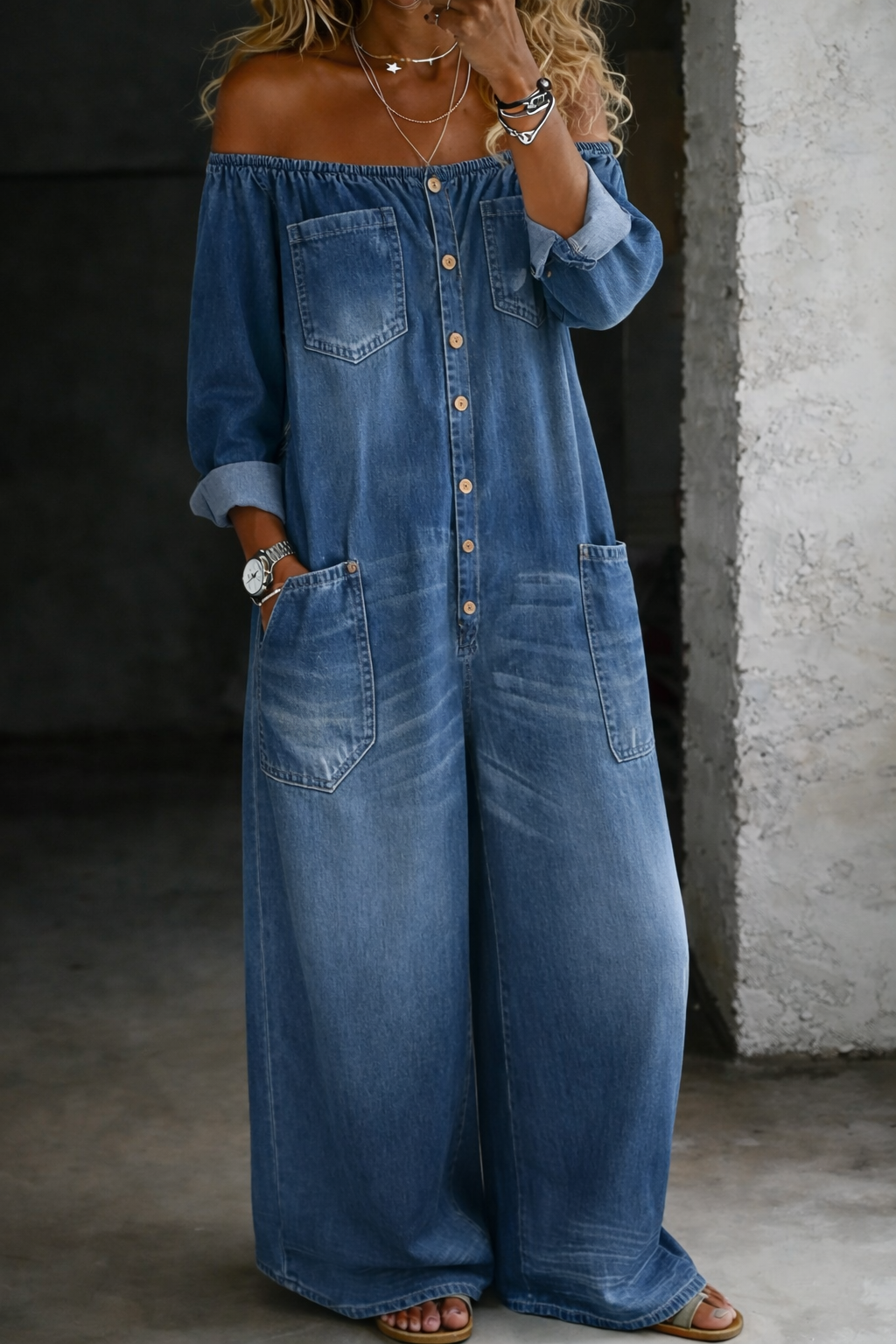 Elena | Denimjumpsuit med bare skuldre og lange ærmer