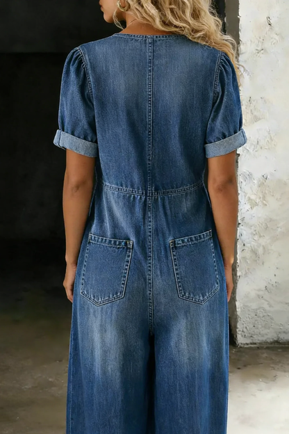 Naya | Kort denimjumpsuit med V-udskæring