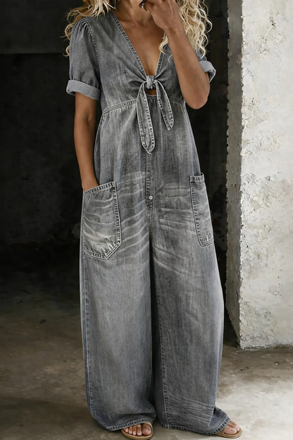 Naya | Kort denimjumpsuit med V-udskæring