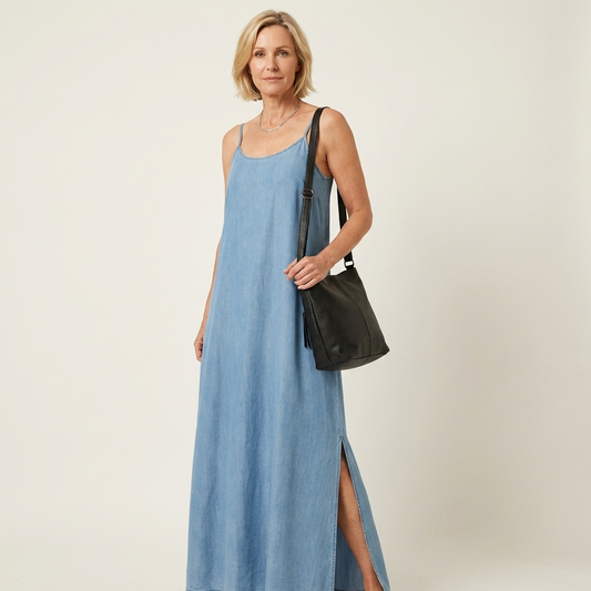 Azure | Lang denimkjole med sideslids