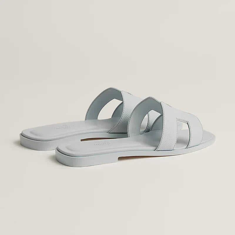 Ivyris | Elegante flade sandaler med udskåret design